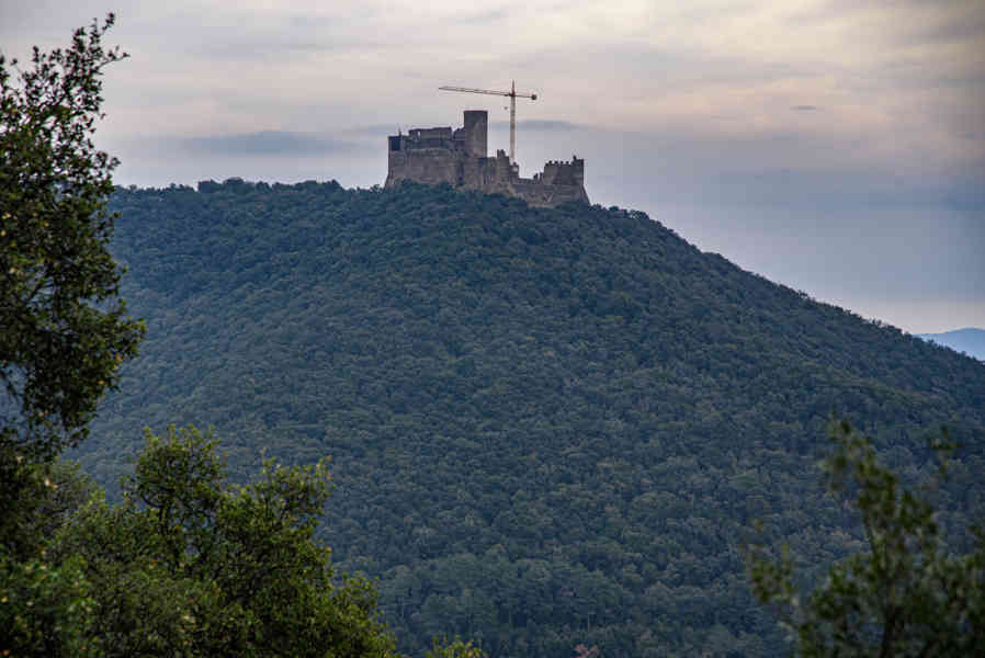 Girona - Arbúcies - castillo de Montsoriu 01.jpg